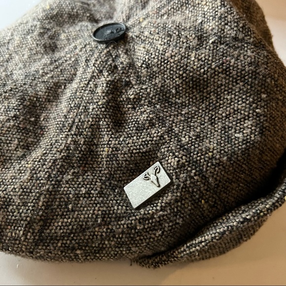 Nobis Newsboy Cap With Ear Flaps - Picture 4 of 10